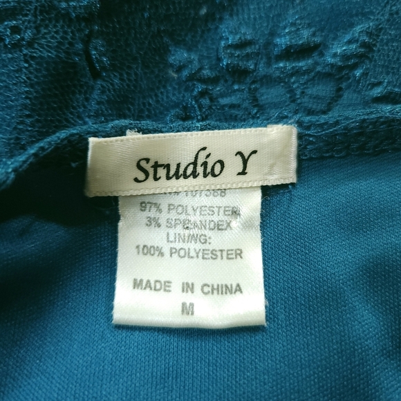 2010s Studio Y Blue Lace Deep V Top Sz M - Picture 4 of 5